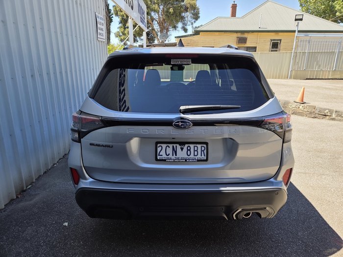 2025 Subaru Forester 2.5I Touring (awd)