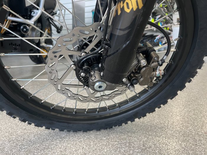 2026 Surron ULTRA BEE T BROWN