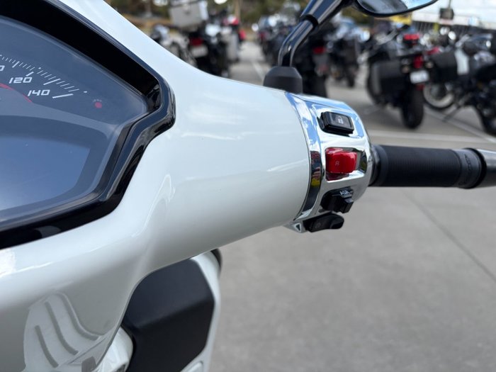 2023 VESPA GTS 300 SUPER SPORT