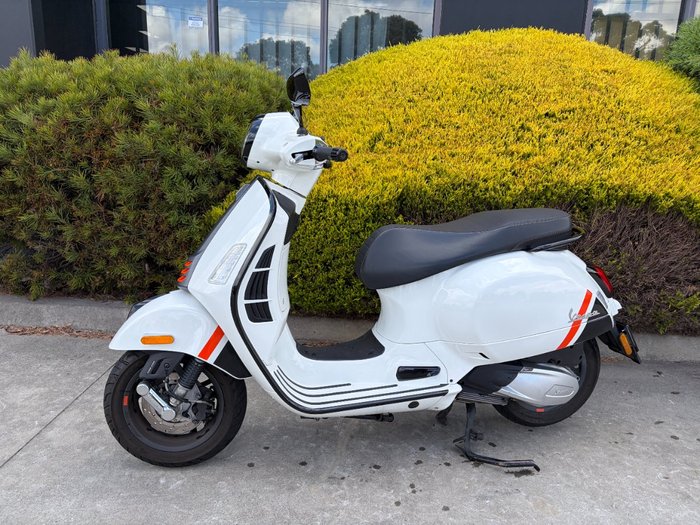2023 VESPA GTS 300 SUPER SPORT