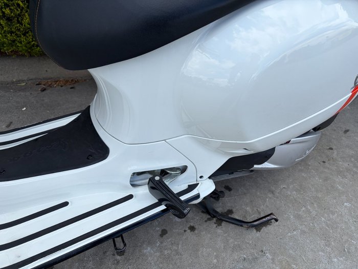 2023 VESPA GTS 300 SUPER SPORT