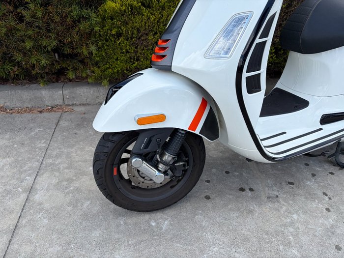 2023 VESPA GTS 300 SUPER SPORT