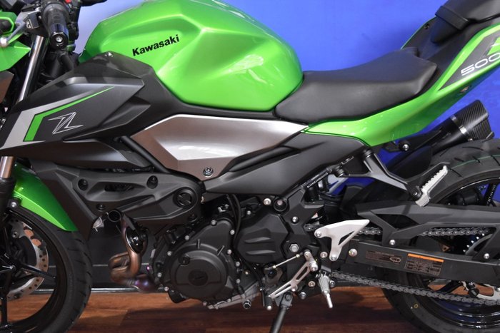 2024 Kawasaki Z500 Green