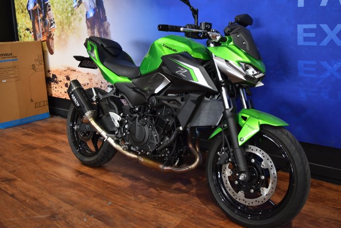 2024 Kawasaki Z500 Green