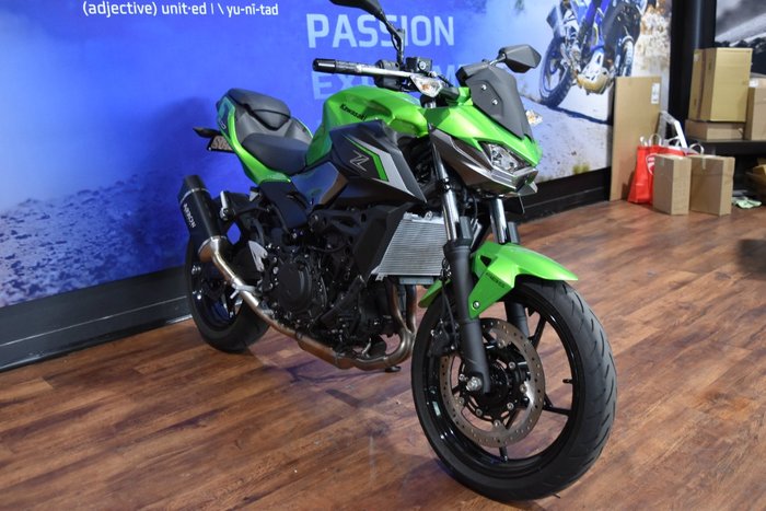 2024 Kawasaki Z500 Green