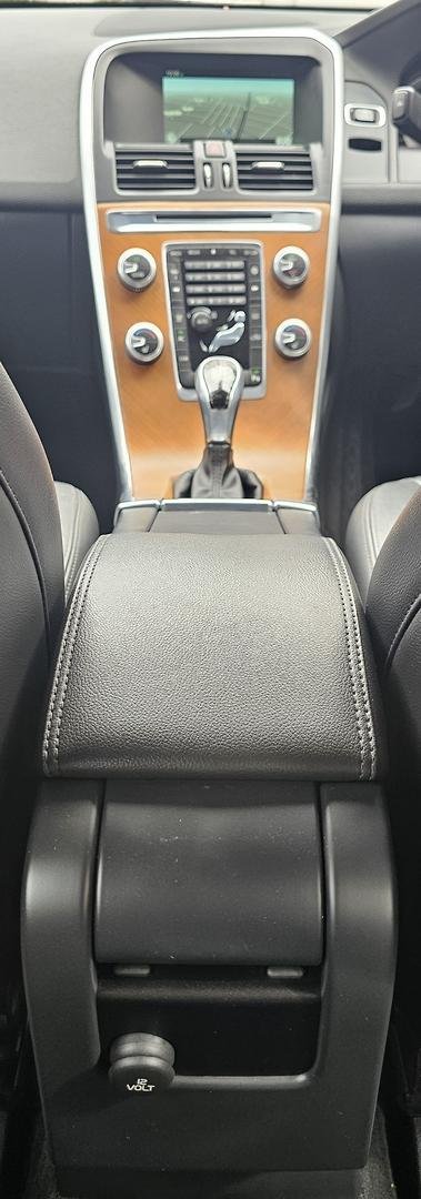 2015 Volvo XC60 D4 Luxury MY16 AWD Crystal White