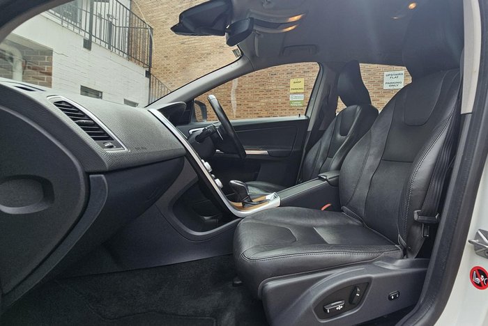 2015 Volvo XC60 D4 Luxury MY16 AWD Crystal White