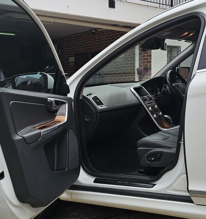 2015 Volvo XC60 D4 Luxury MY16 AWD Crystal White