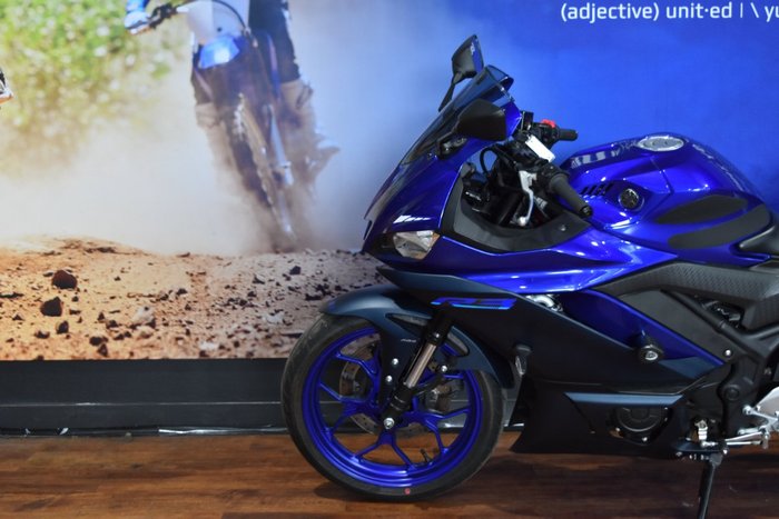 2023 Yamaha YZF-R3 Blue