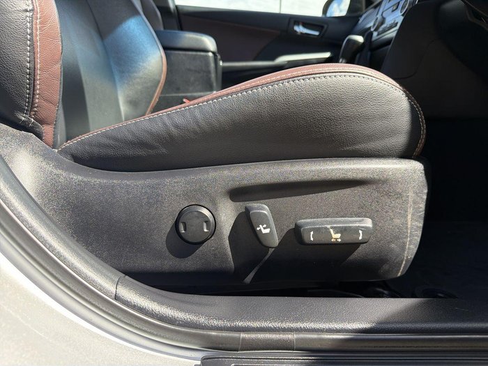 2015 Toyota Camry Atara SX