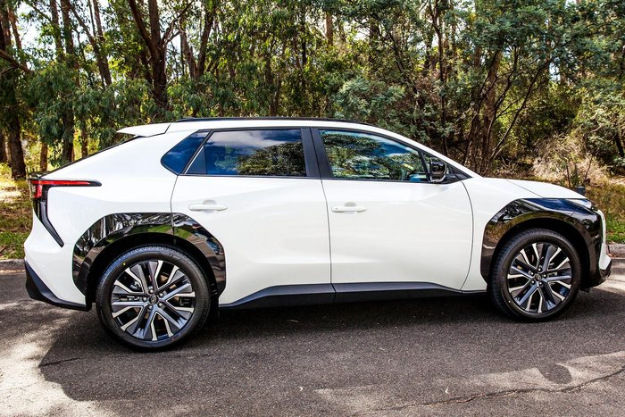 2025 Subaru Solterra AWD Touring