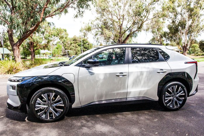 2025 Subaru Solterra AWD Touring