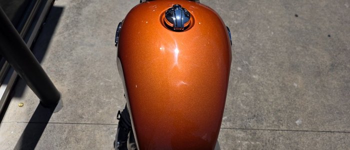 2021 Royal Enfield (see Also Enfiel INTERCEPTOR 650 CLASSIC ORANGE