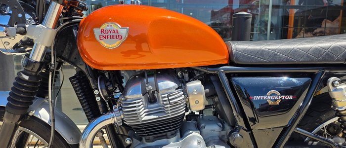 2021 Royal Enfield (see Also Enfiel INTERCEPTOR 650 CLASSIC ORANGE