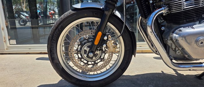 2021 Royal Enfield (see Also Enfiel INTERCEPTOR 650 CLASSIC ORANGE