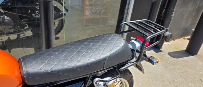 2021 Royal Enfield (see Also Enfiel INTERCEPTOR 650 CLASSIC ORANGE