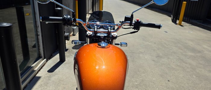 2021 Royal Enfield (see Also Enfiel INTERCEPTOR 650 CLASSIC ORANGE