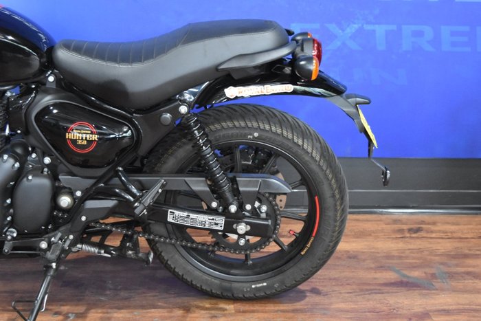 2023 Royal Enfield HUNTER 350 Red