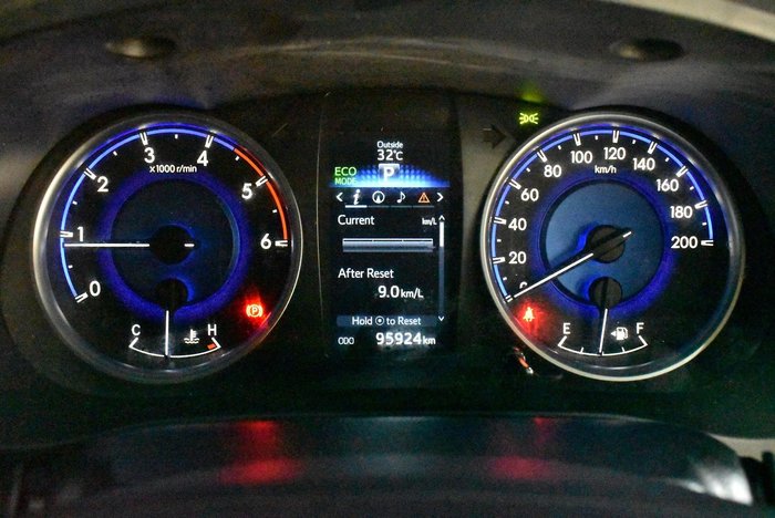 2018 Toyota Hilux SR5