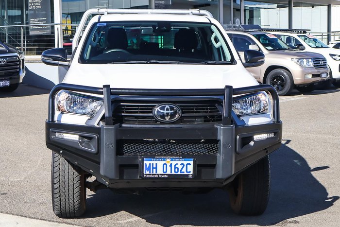 2023 Toyota Hilux SR