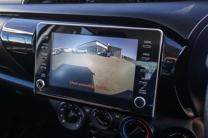 2023 Toyota Hilux SR