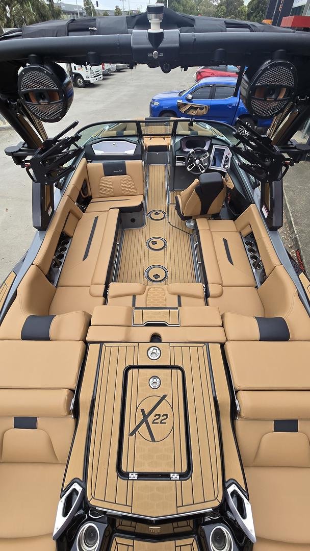 2023 MasterCraft X22