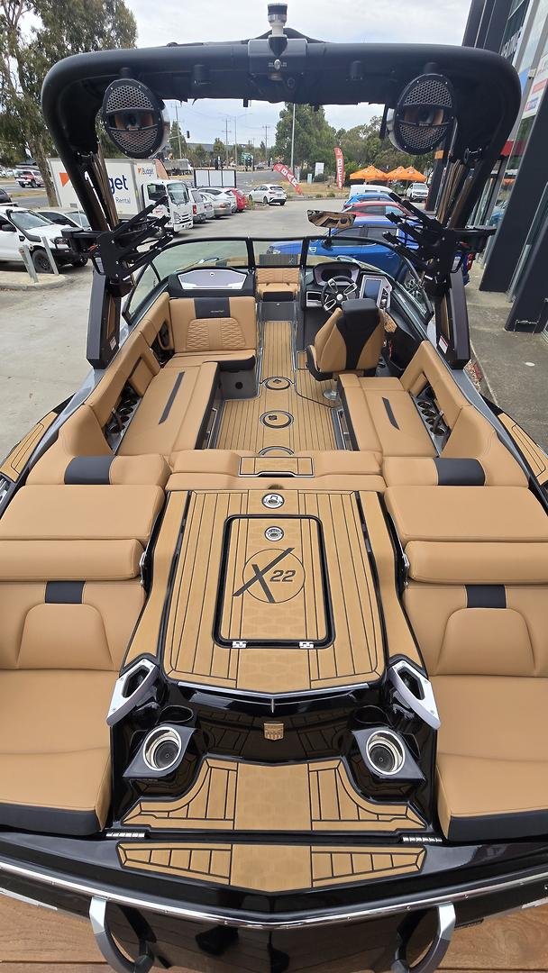 2023 MasterCraft X22