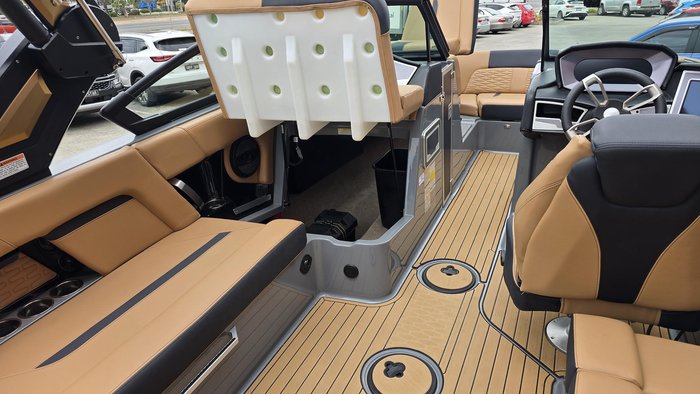 2023 MasterCraft X22