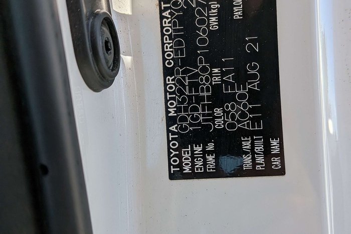 2021 Toyota Hiace Commuter