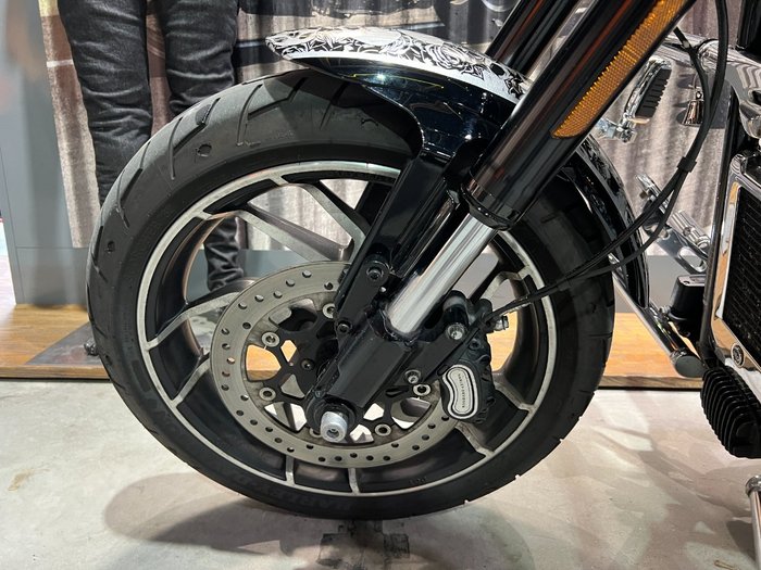 2018 HARLEY-DAVIDSON FLSB SOFTAIL SPORT GLIDE