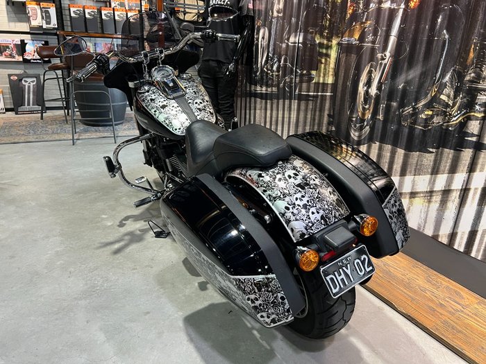 2018 HARLEY-DAVIDSON FLSB SOFTAIL SPORT GLIDE