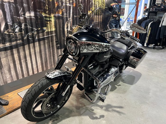 2018 HARLEY-DAVIDSON FLSB SOFTAIL SPORT GLIDE