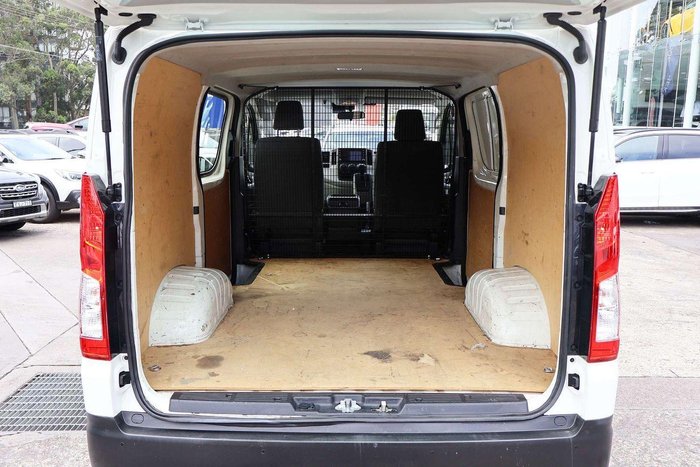 2022 Toyota Hiace