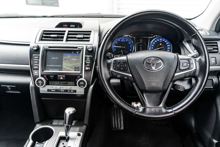 2016 Toyota Camry Atara SX