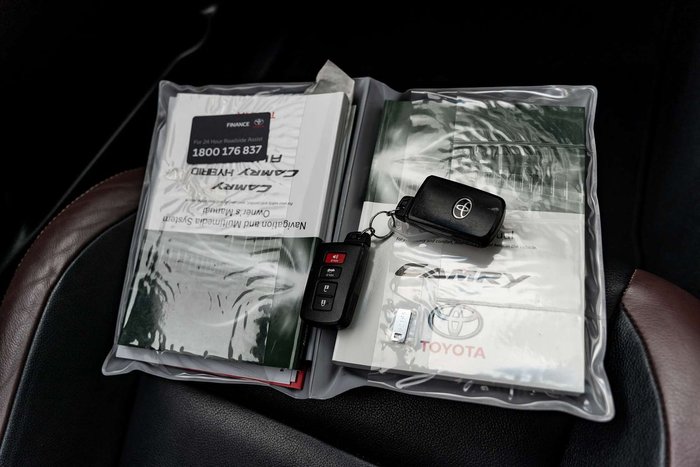 2016 Toyota Camry Atara SX