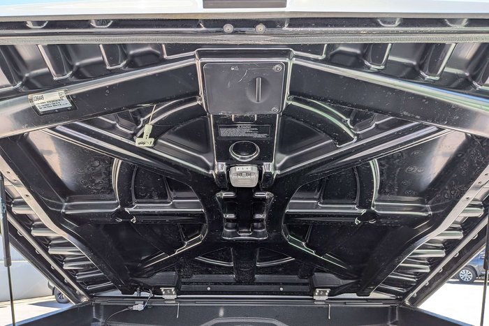 2022 Toyota Hilux SR