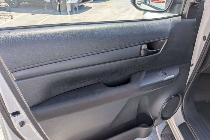 2022 Toyota Hilux SR