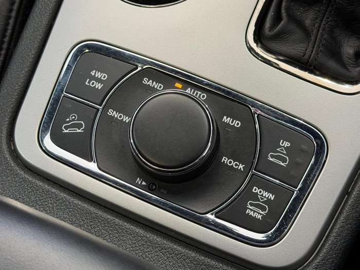 2019 Jeep Grand Cherokee S-Overland