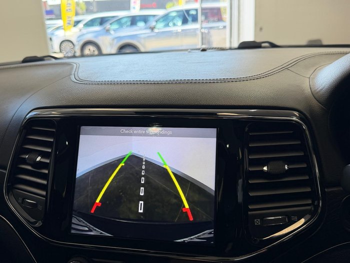 2019 Jeep Grand Cherokee S-Overland