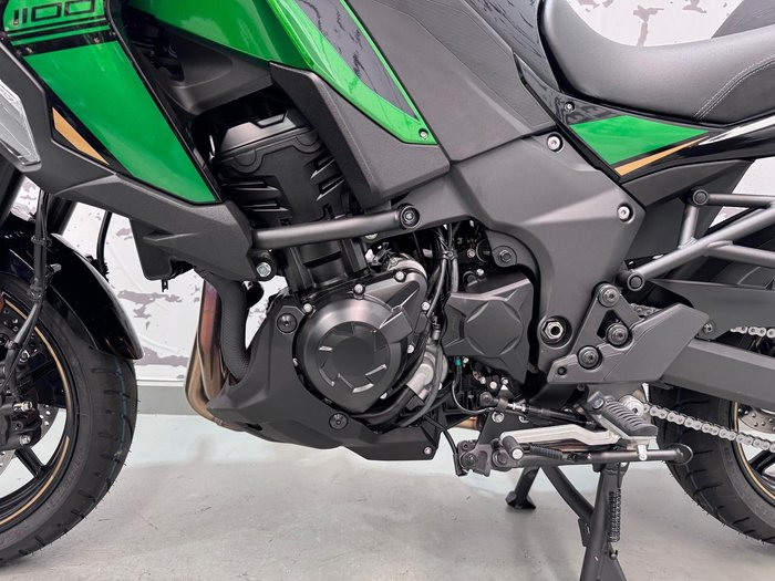 2025 Kawasaki Versys 1100 S Versys Green