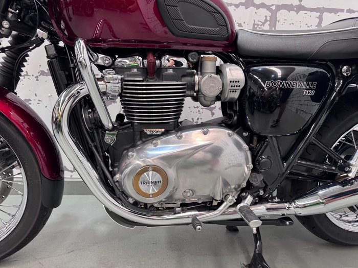 2017 Triumph Bonneville T120 Bonneville Red