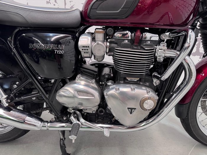 2017 Triumph Bonneville T120 Bonneville Red