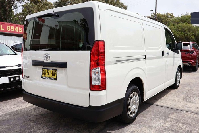 2022 Toyota Hiace