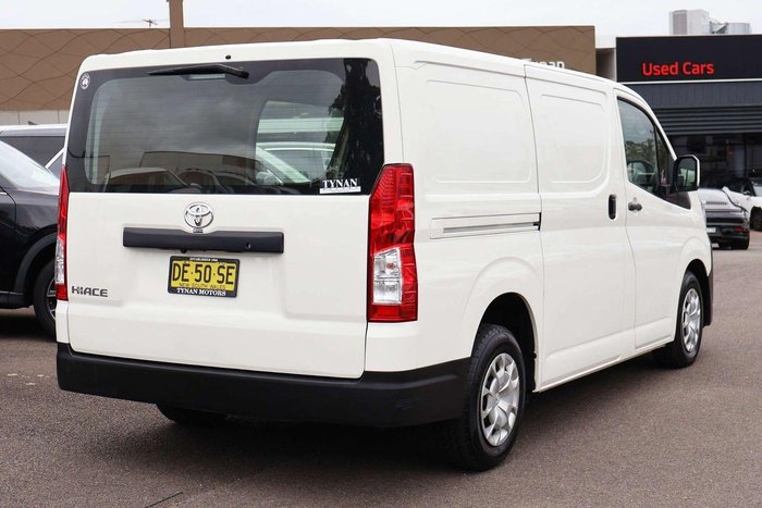2022 Toyota Hiace