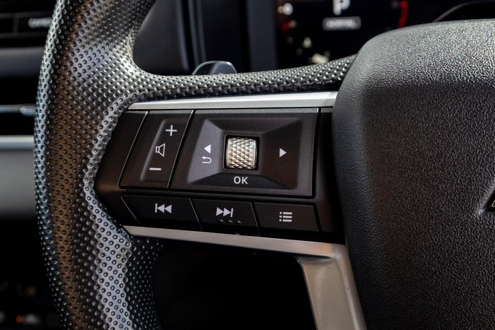 2025 Mitsubishi Outlander ES