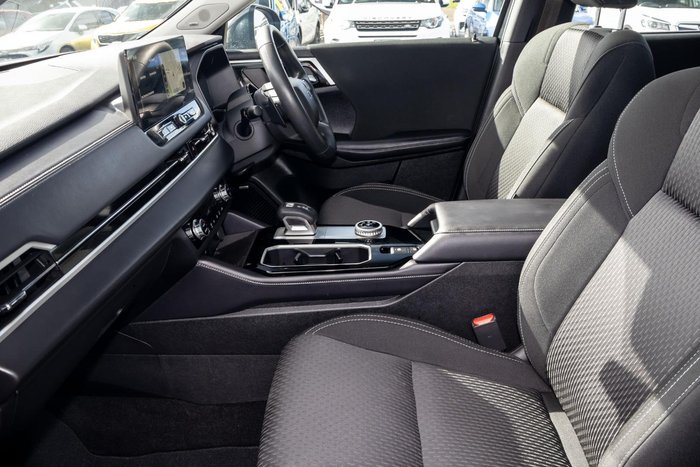2025 Mitsubishi Outlander ES