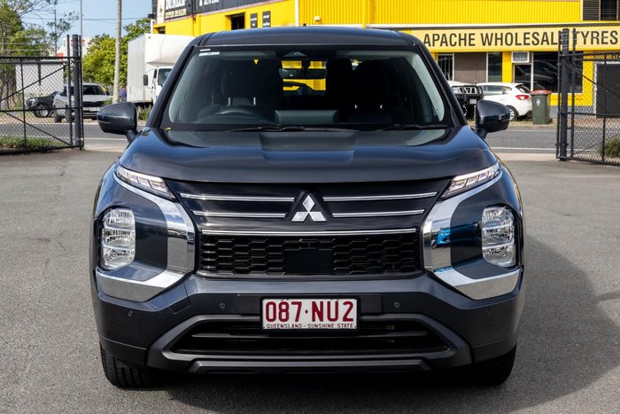 2025 Mitsubishi Outlander ES