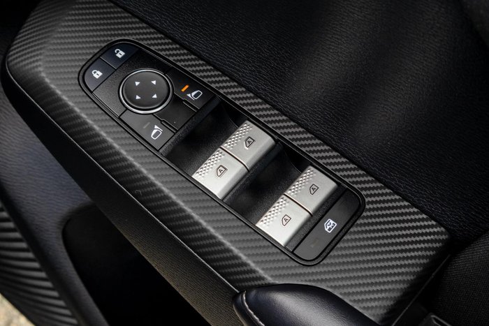 2025 Mitsubishi Outlander ES