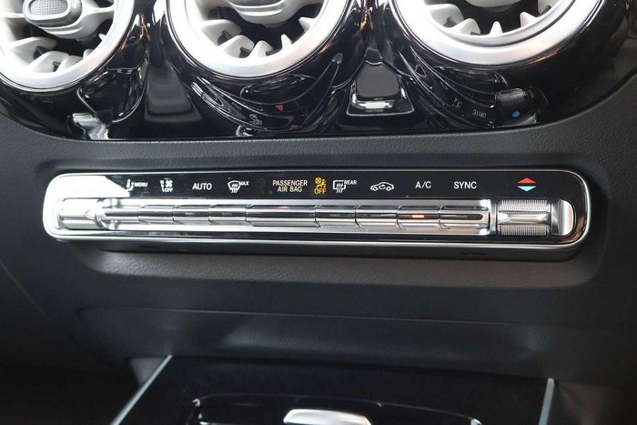 2025 Mercedes-Benz GLA-Class GLA250