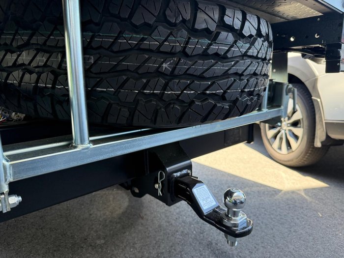 2025 Toyota Landcruiser GXL